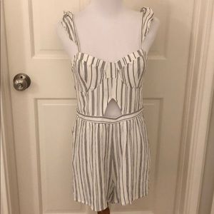 American Eagle White and Grey Romper